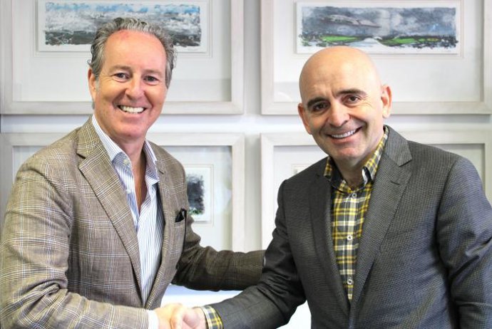 El director gerente de Expo Zaragoza Empresarial y Sánchez Paricio han sellado la ampliación de Nologin