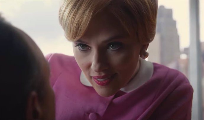 Scarlett Johansson quiere engañar a todo el planeta en el genial tráiler de Fly Me to the Moon