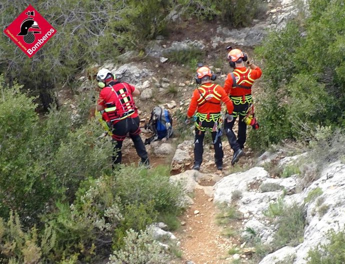 Rescatan a un senderista herido tras una caída en La Vall de Gallinera