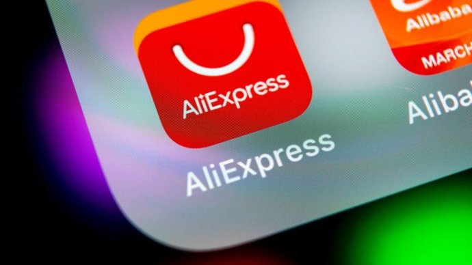 Archivo - App de AliExpress en un teléfono móvil