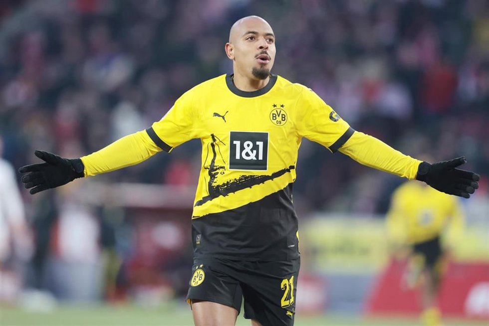 Archivo - El delantero neerlandés Donyell Malen, en un partido con el Borussia Dortmund en Bundesliga. 