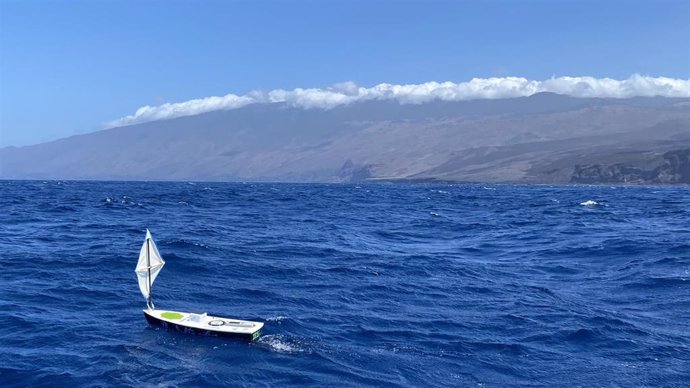 El bote educativo 'El Hierro Mar Salitre y Lava' se adentra en el mar del Caribe tras 325 días de navegación