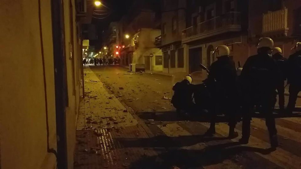 Archivo - Disturbios en Linares tras la detención de los dos policías/Archivo