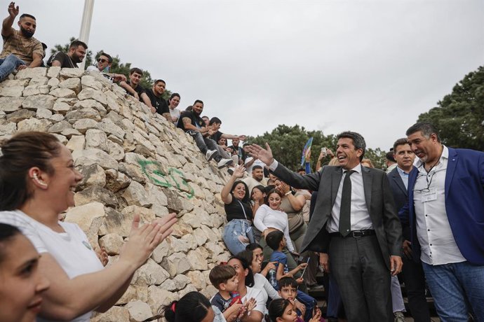 Mazón anuncia un pla per a promoure la igualtat d'oportunitats de la comunitat gitana