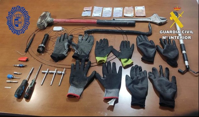 Herramientas de los detenidos utilizadas para robos.