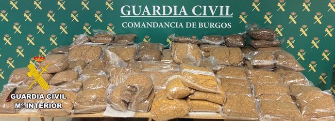 Imagen facilitada por la Guardia Civil sobre los 485 kilos de picadura de tabaco ilegales incautados en Burgos