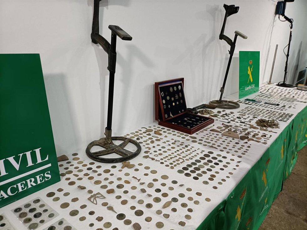 Algunas de las piezas arqueológicas recuperadas en la operación Tamussia
