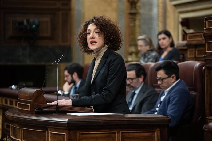 La portavoz de En Comú Podem, Aina Vidal, interviene durante una sesión plenaria, en el Congreso de los Diputados, a 14 de marzo de 2024, en Madrid (España). 