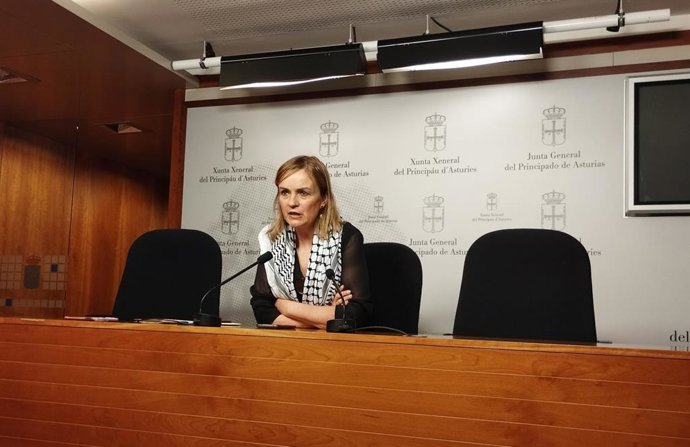 Archivo - La diputada del Grupo Mixto en la Junta General, Covadonga Tomé.