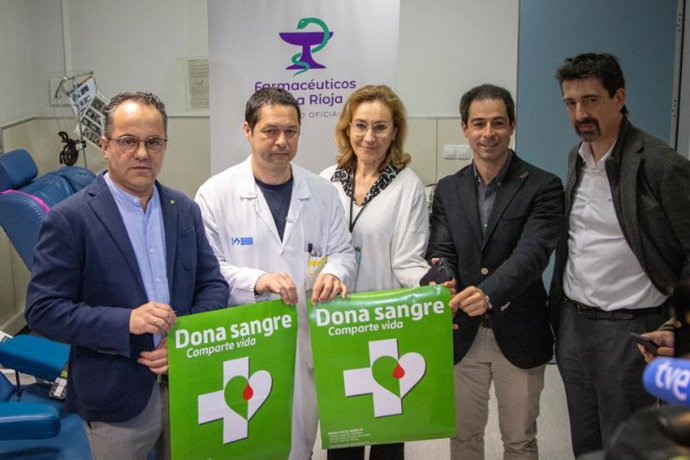 El Banco de Sangre de La Rioja y el Colegio Oficial de Farmacéuticos de La Rioja han presentado un acuerdo para difundir la importancia de la donación de sangre en las 156 farmacias de la región.