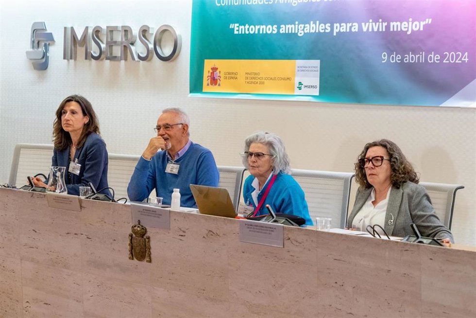 Presentación de la Investigación cualitativa sobre diagnósticos y planes de acción de ciudades y comunidades amigables con las personas mayores. Una visión global de la red en España, realizado por el Imserso