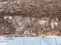 Hallan restos arqueológicos, aún sin datar, en las obras de remodelación de la Plaza de San Pedro de Huelva