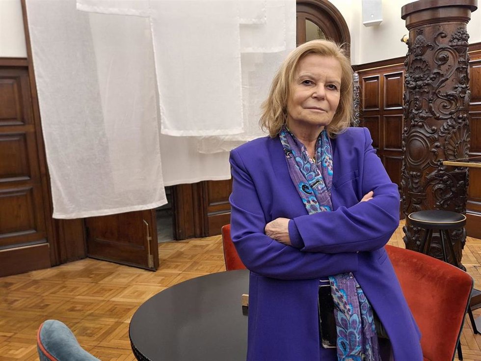 La escritora Carme Riera en la presentación de su novela 'Una ombra blanca' en Barcelona
