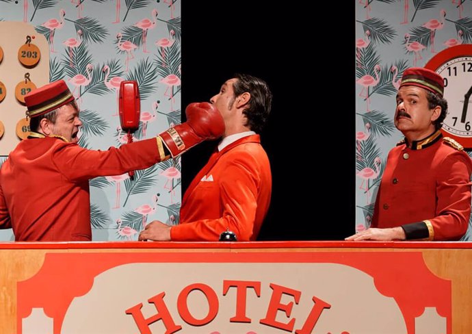 Hotel Flamingo arroba al Teatre Micalet del 12 al 14 de abril