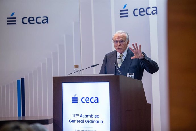 Isidro Fainé, presidente de CECA, durante la 117 Asamblea General de CECA.