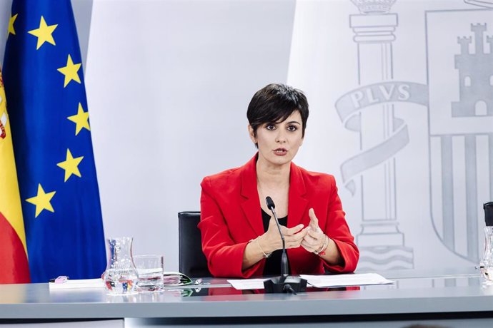 La ministra de Vivienda y Agenda Urbana, Isabel Rodríguez, durante una rueda de prensa posterior a la reunión del Consejo de Ministros, a 9 de abril de 2024, en Madrid (España). 