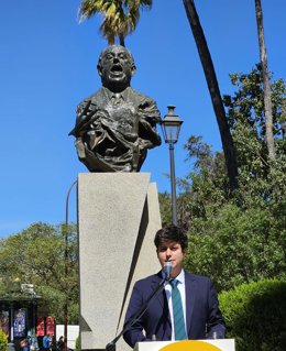 Casimiro Fernández en la presentación de la Bienal