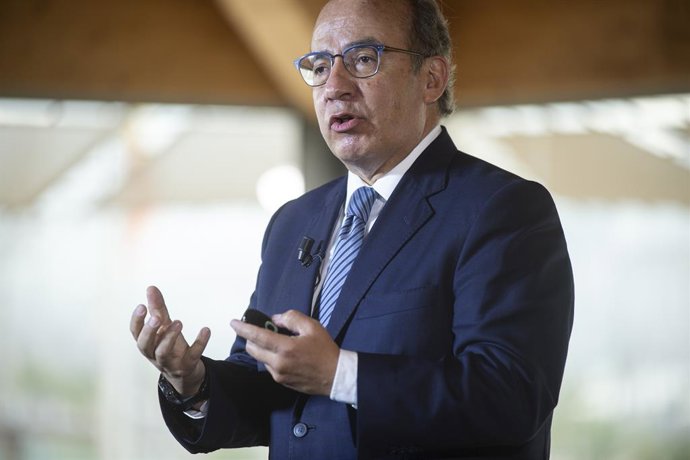 Archivo - Imagen del ex presidente de Méjico, Felipe Calderón, en la Convención del PP
