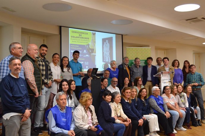 Foto de familia de la jornada de sensibilización del voluntariado en empresas.