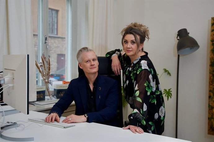 Los autores Henrik Fexeus y Camilla Lckberg