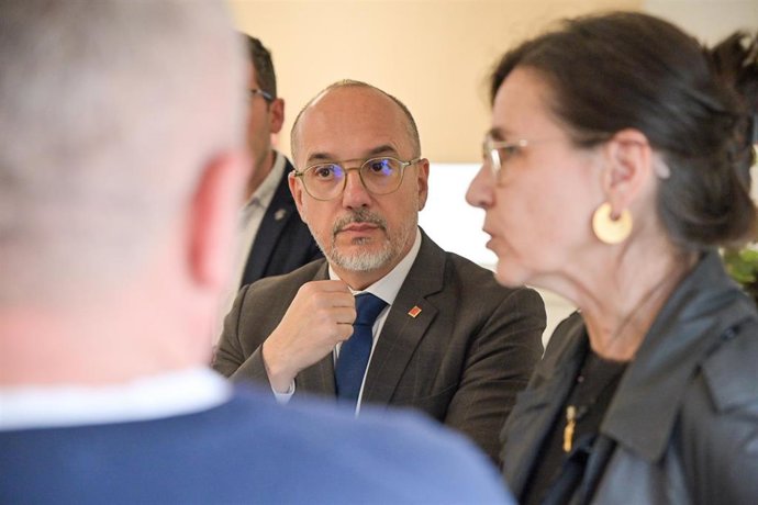 El conseller durante la visita