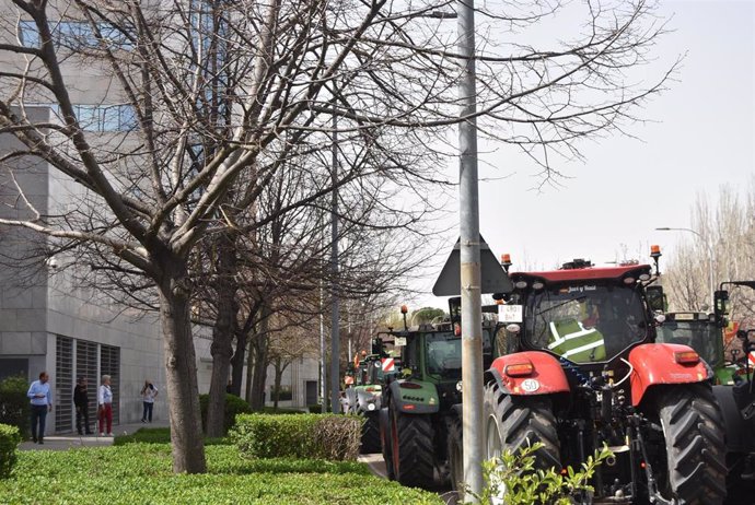 Archivo - Agricultores en las últimas protestas.