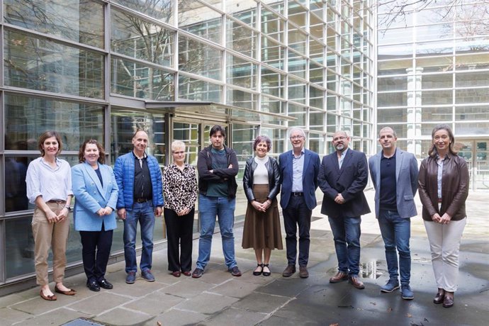 El comité local del Congreso, presidido por la consejera Esnaola.