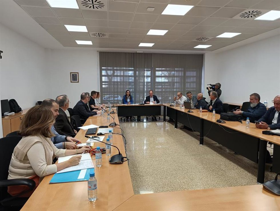 Imagen de la consejera Sara Rubira en la reunión de la Comisión Territorial de Seguros Agrarios de la Región.