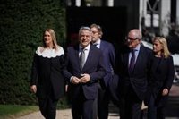 De Andrés afirma que el PP hará un "homenaje permanente" a Ardanza "respetando" los principios del Pacto de Ajuria Enea