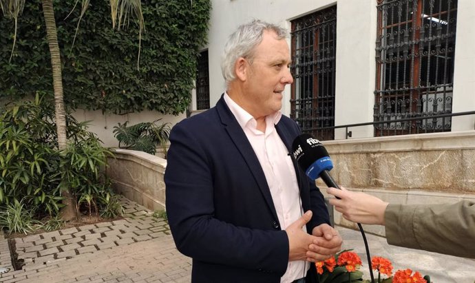 El portavoz de MÉS en el Consell de Mallorca, Jaume Alzamora, en declaraciones a los medios.