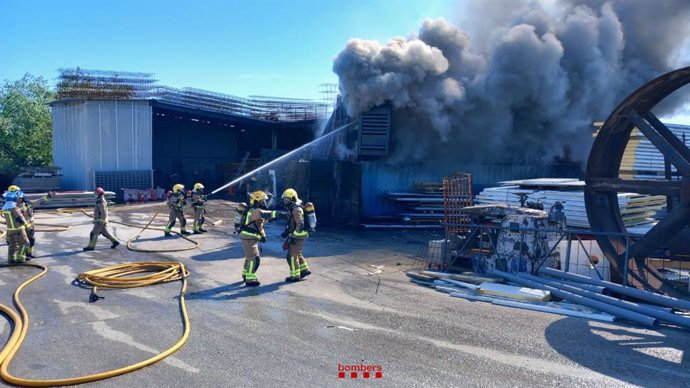 Imagen del incendio en Abrera (Barcelona)