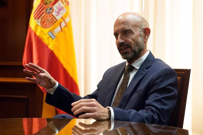 Archivo - El subdelegado del Gobierno de Málaga, Francisco Javier Salas Ruiz, en una imagen de azchivo durante una entrevista con Europa Press.