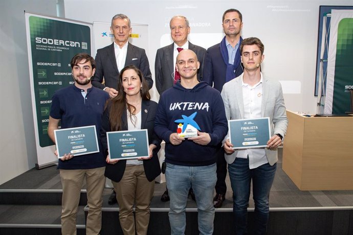 Entrega de la decimoséptima edición de los Premios Emprende XXI en Cantabria, en los que se ha alzado con la victoria la startup santanderina Uktena Tech
