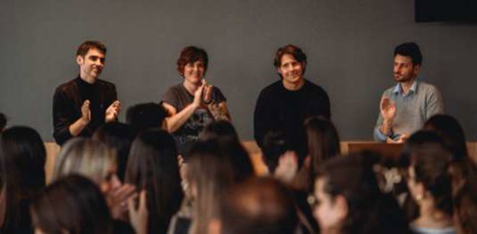 El jefe de producto de Deporvillage, Joanmi Martínez; la co-ceo Amparo Cuerda; el co-ceo José Pérez-Milá y el director de Negocio, Alex Reina