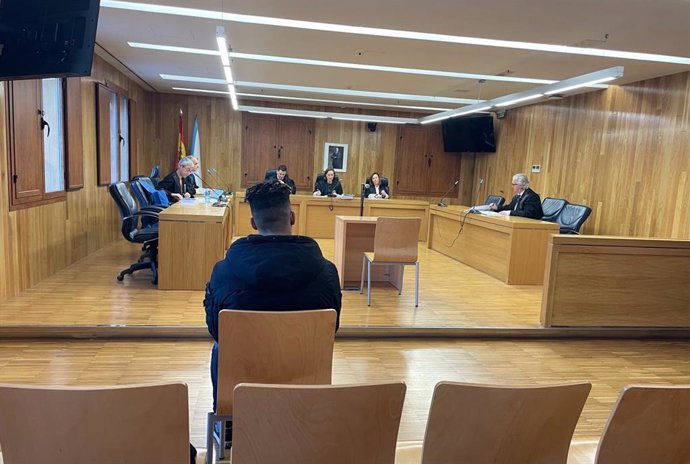 El hombre acusado de agredir sexualmente a su compañera de piso en Lugo, en su comparecencia este miércoles en la Audiencia Provincial. En Lugo, a 10 de abril de 2024.