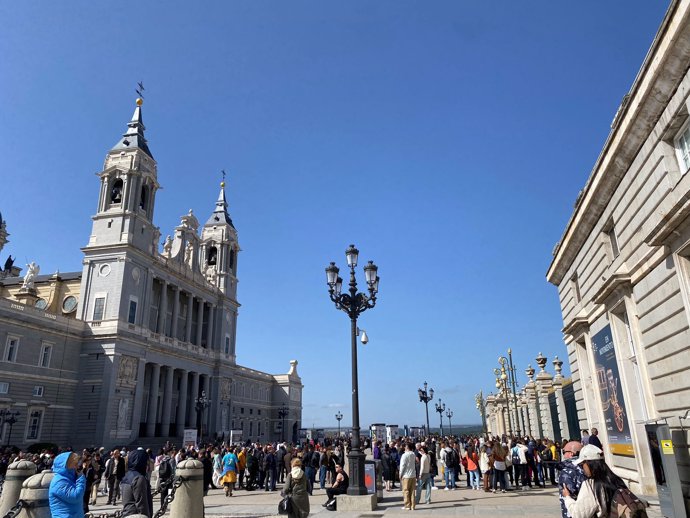 Turistas en la ciudad de Madrid.