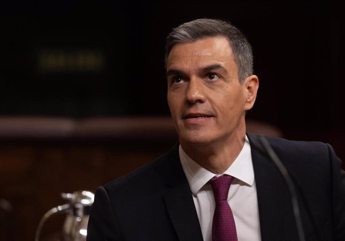 El presidente del Gobierno, Pedro Sánchez, durante una sesión plenaria, en el Congreso de los Diputados, a 10 de abril de 2024, en Madrid (España). 