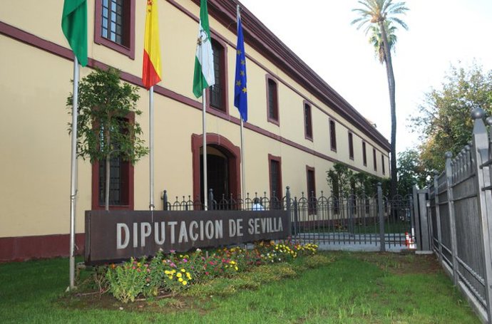 Archivo - Imagen de recurso de la fachada de la Diputación.