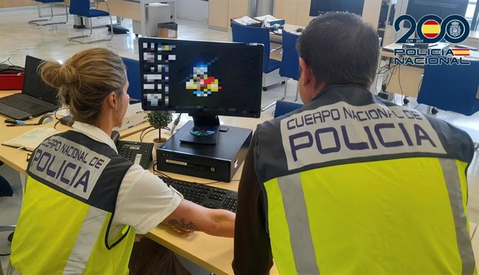 Agentes de la Policía Nacional.