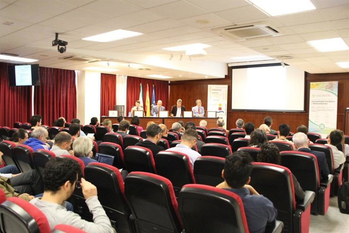 La Escuela Técnica Superior de Ingeniería de la Universidad de Sevilla (US) ha acogido este miércoles 10 de abril la I Jornada sobre Sostenibilidad Energética y Medioambiental, organizada por Engreen.