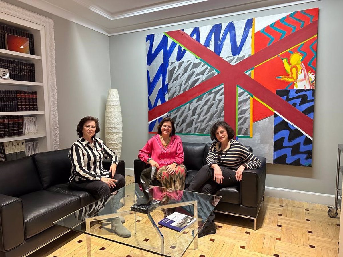 ENAIRE Foundation promotes agreements with groups of women artists to promote art made by women