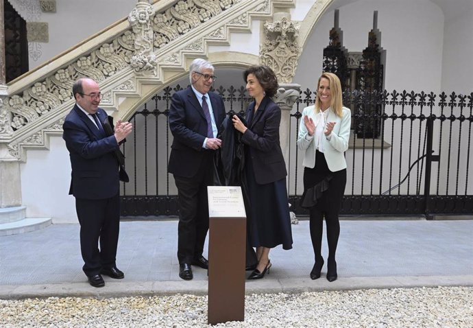 Inauguración del Centro para las Ciencias Humanas y Sociales en el CaixaForum Macaya, con la directora general de Unesco, Audrey Azoulay