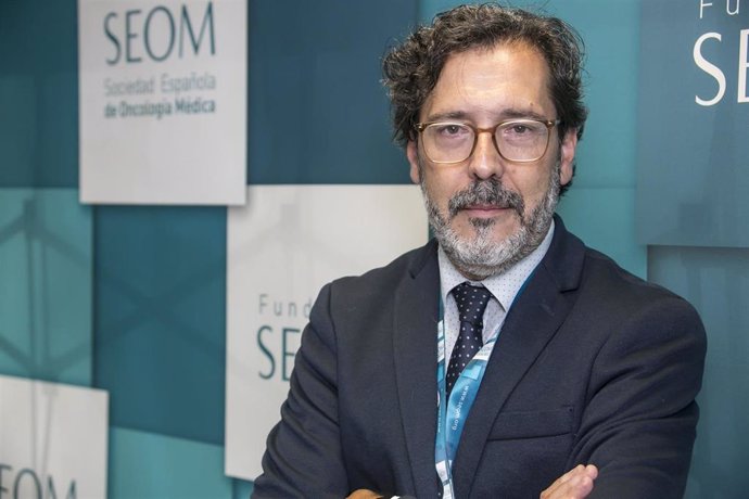 Archivo - Imagel del presidente de la Sociedad Española de Oncología Médica (SEOM), César Rodríguez.