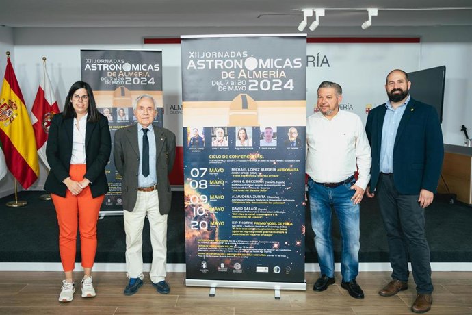 Presentación de las Jornadas Astronómicas de Almería 2024.
