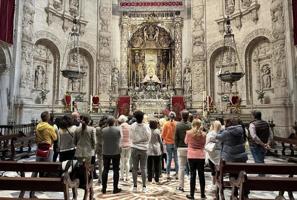 Un grupo de internas de Alcalá y del centro de inserción Luis de Asúa, de visita en la Capilla Real.