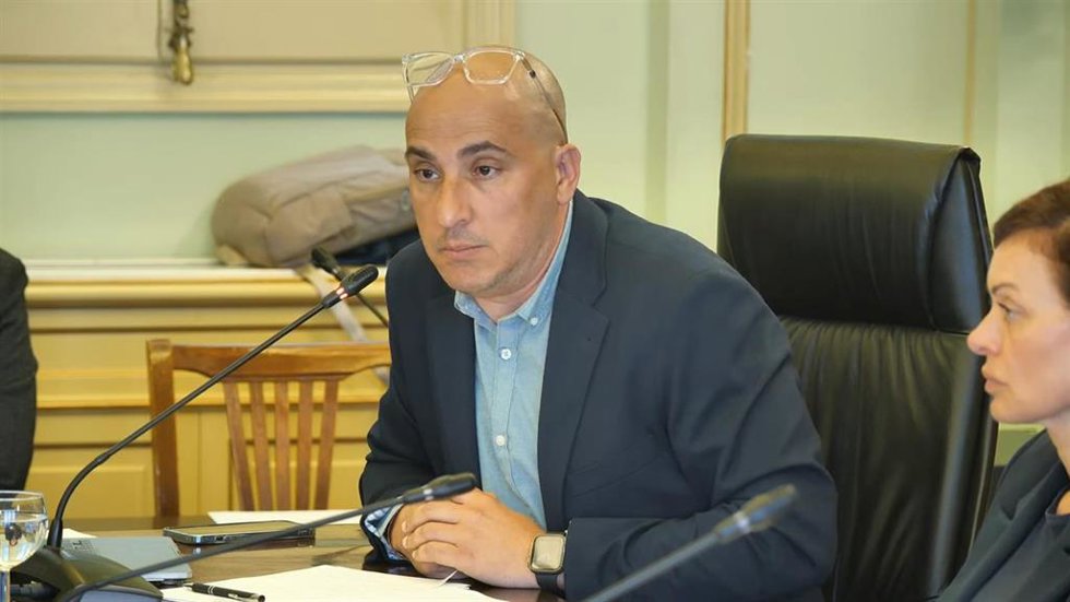 El director general de Personal Docente y Centros Concertados, Ismael Alonso, en su comparecencia en el Parlament.