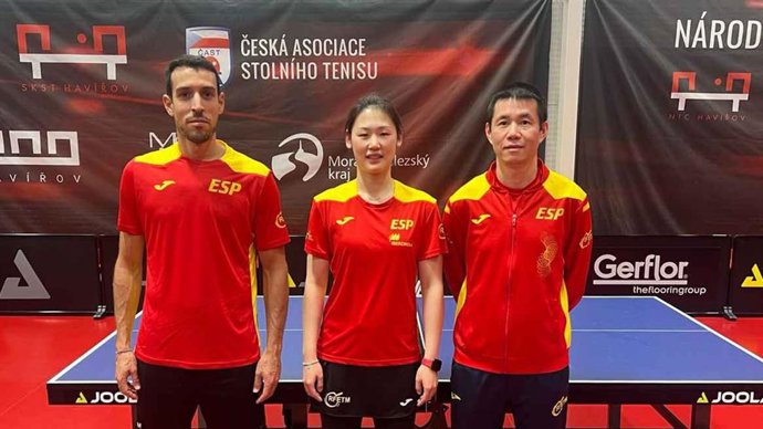 Alvaro Robles y María Xiao