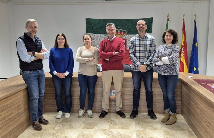 Reunión entre los representantes del Ayuntamiento de La Guijarrosa y de la Mancomunidad Campiña Sur.