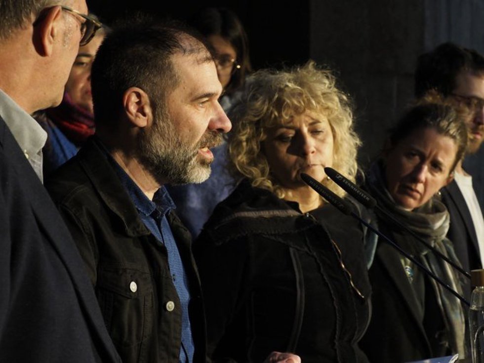 El dirigente de mnium Oleguer Serra ha revelado este miércoles que hace casi seis meses que reside en Suiza, tras ser vinculado al Tsunami Democrtic por el juez que investiga el caso en la Audiencia Nacional, Manuel García Castellón.