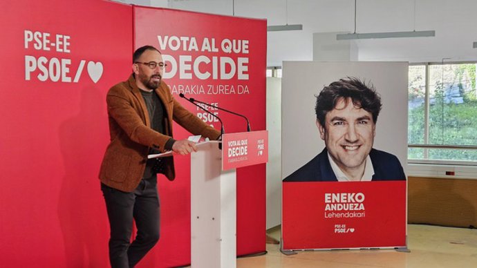 El cabeza de lista del PSE  por Gipuzkoa, Denis Itxaso